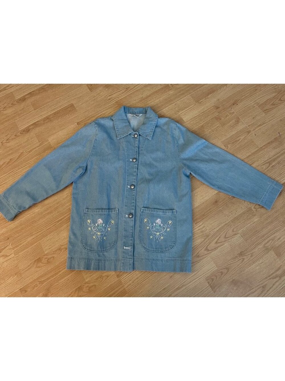 Haband Womens Denim Barn Jacket Embroidered Floral Pockets Button Front Size L